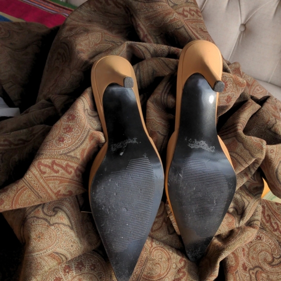 SOLD NAKED POINTED-TOE MULES - Picture 6 of 16